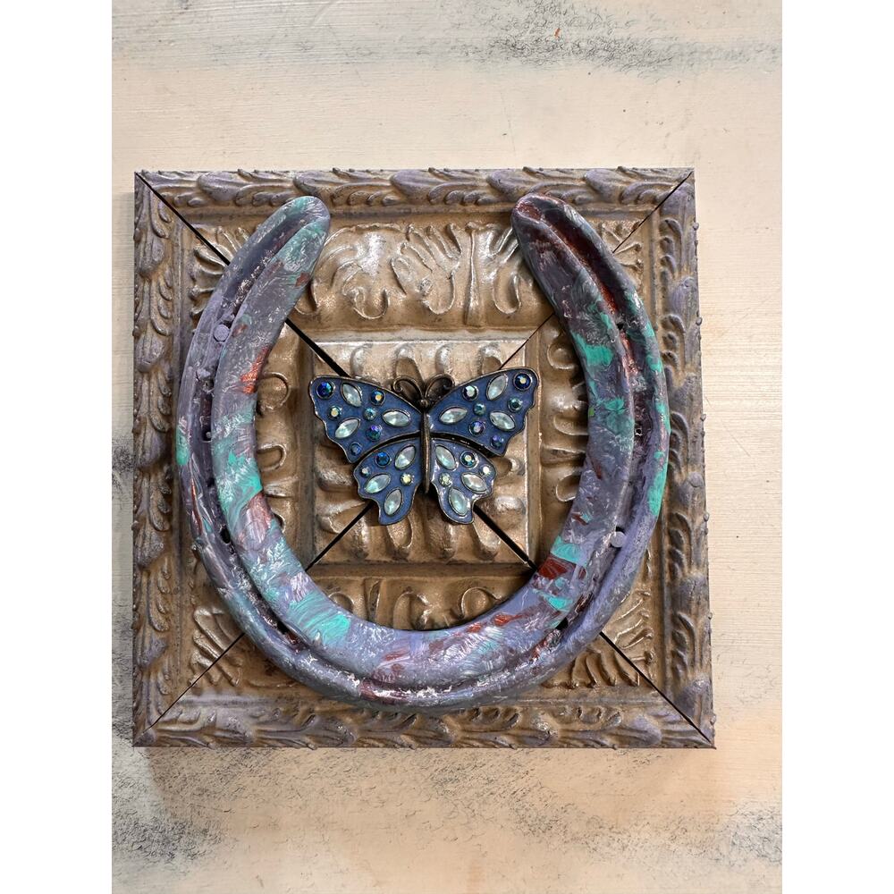 Churchill Downs Horseshoe Wall Art, Kentucky Derby Gift, Painted Horseshoe